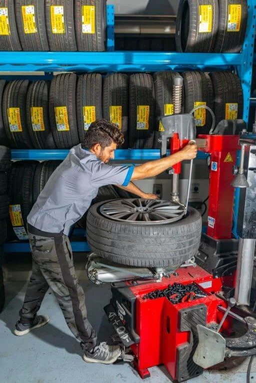 Quality tyre change service in Abu Dhabi at tire.ae