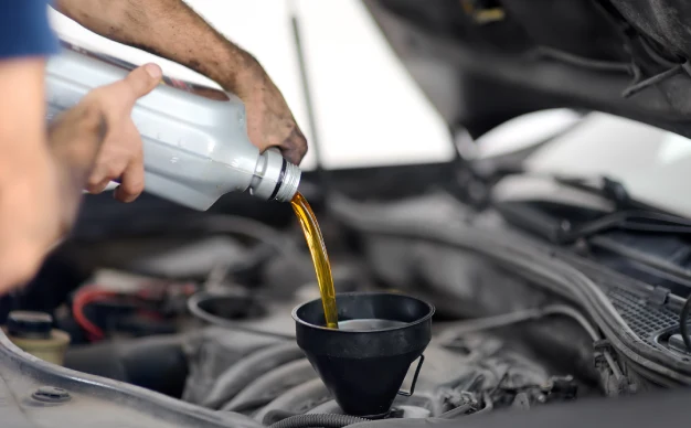 Car Oil Change and Replacement in UAE for Optimal Engine Performance at Great Prices