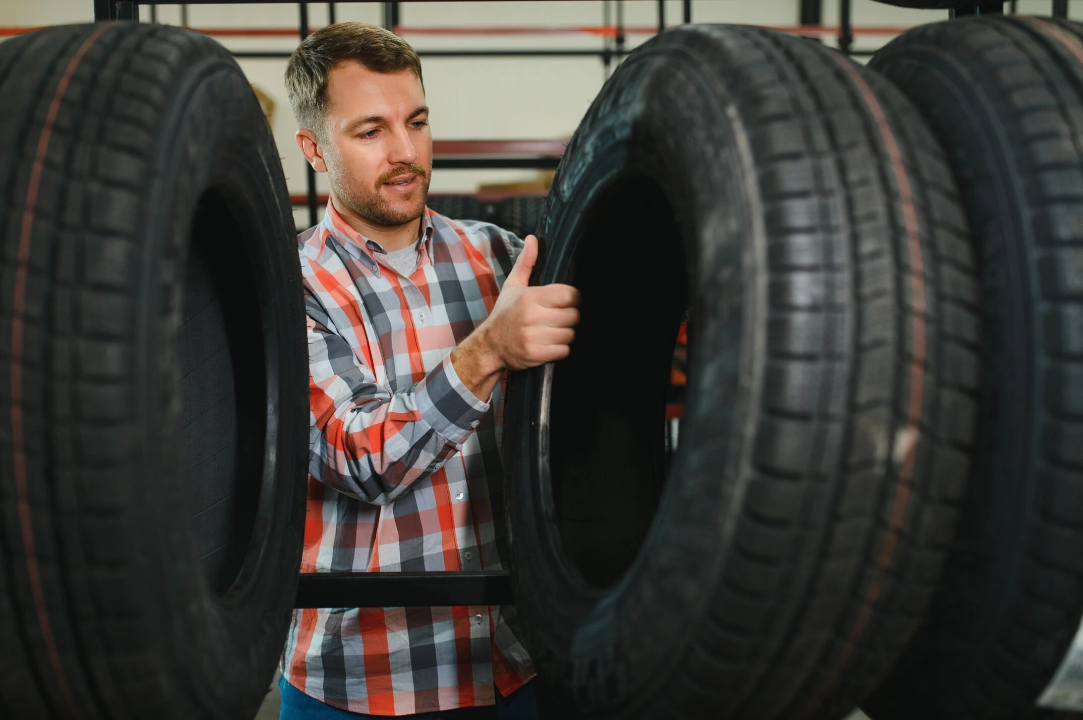 Best Tyre Features for Sports Cars on the UAE’s High-Speed Roads